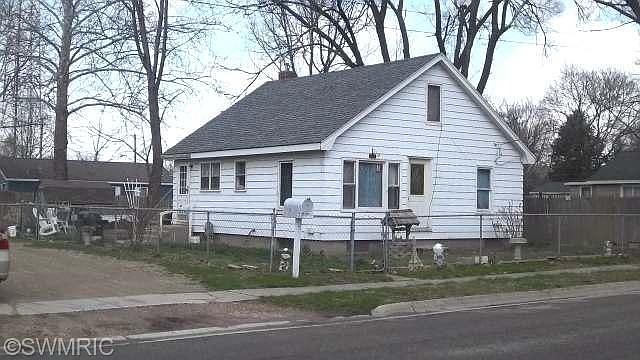 2nd image of 503 Michigan St