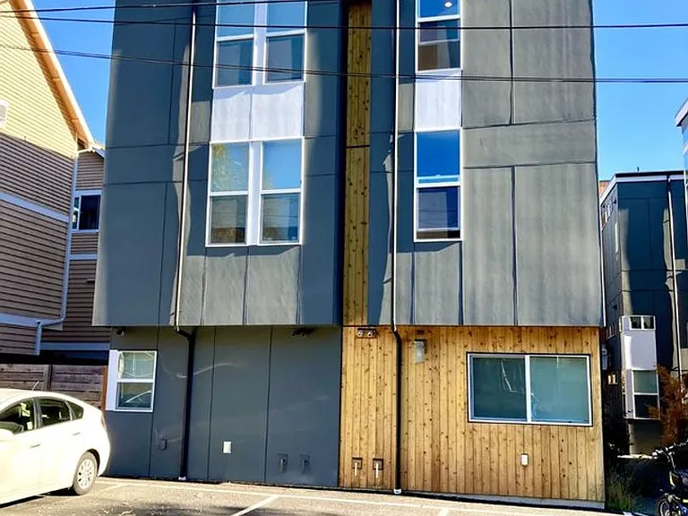 5011 A 40th Ave NE — Photo 13