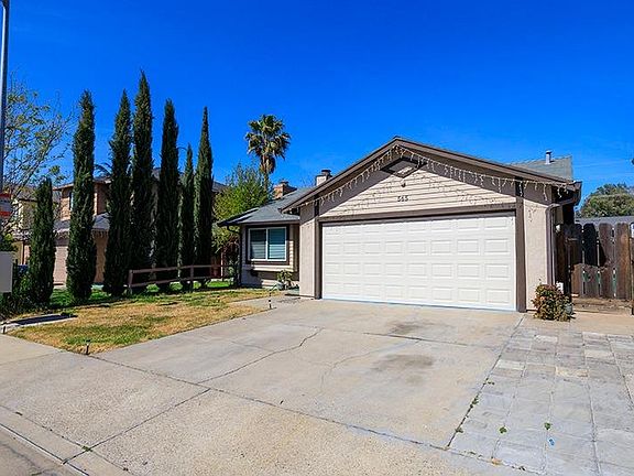 2nd image of 565 Blossom Dr