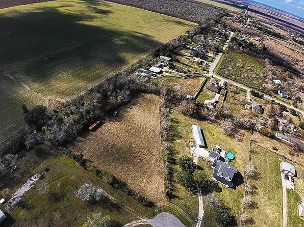12530 County Road 421, Rosharon, TX 77583