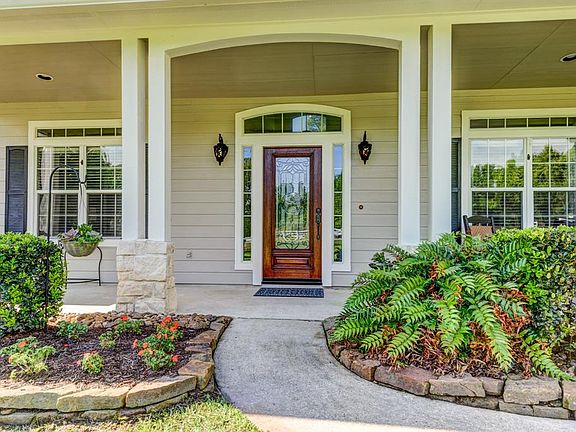 3rd image of 8433 King Arthurs Ct