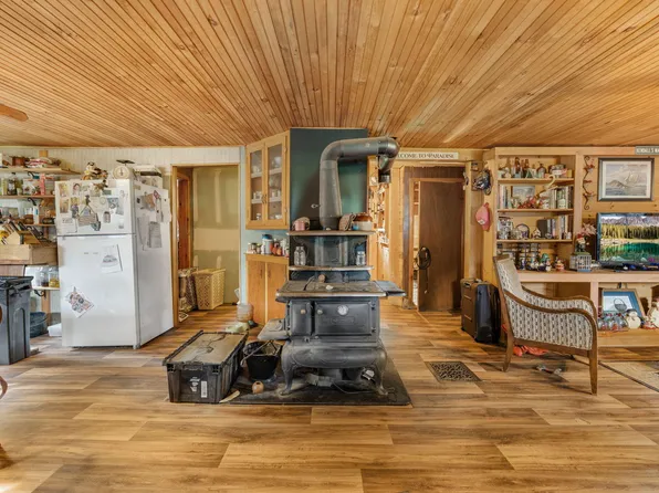 583 N Dexter Road, Dexter, ME 04930