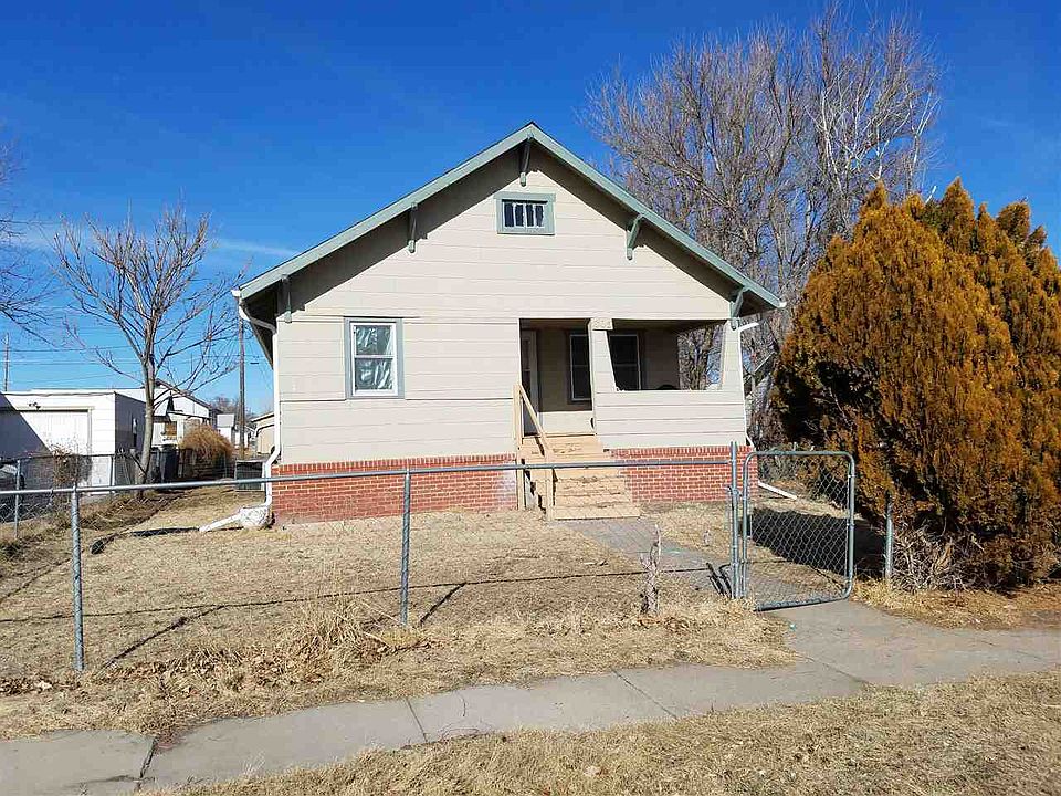 1st image of 805 W 9th St