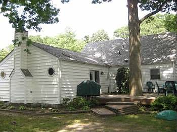 5th image of 8251 Carlton St