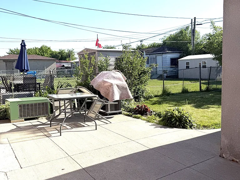 64 Ruthmar Cres — Photo 17