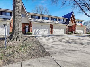 5308 W 103rd Ter, Overland Park, KS 66207
