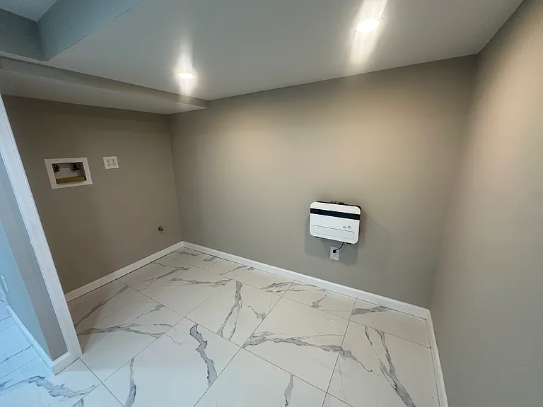 2514 S Alden St #1 — Photo 4