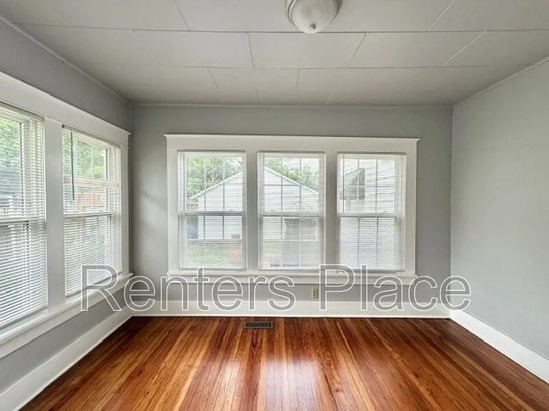 204 S Birch St — Photo 22