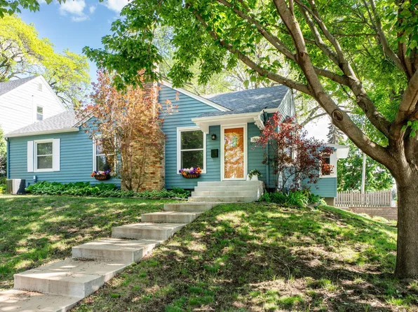 1694 Hillcrest Ave, Saint Paul, MN 55116