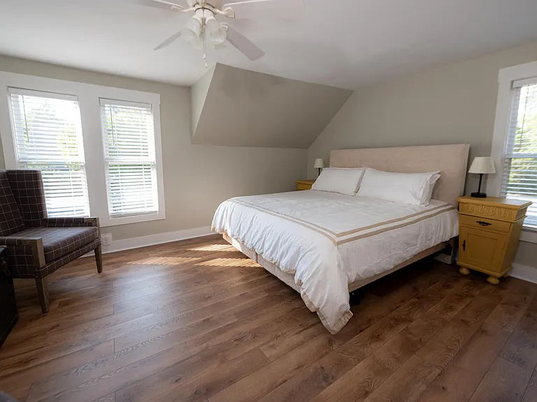 3401 Alpine St SW — Photo 8