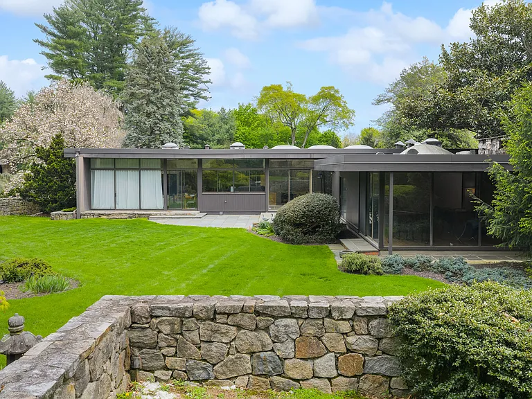 55 Talmadge Hill Rd — Photo 39