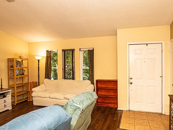 2nd image of 1363 Sanibel Ln