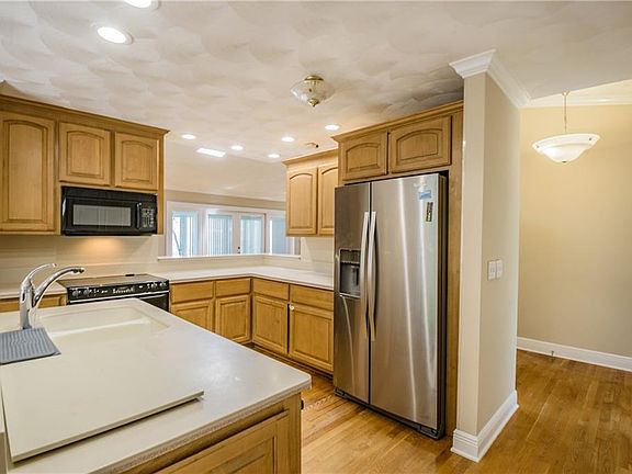4th image of 5193 Corsica Dr NE