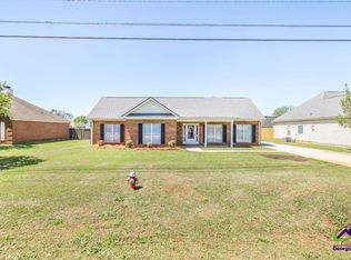 342 Peach Blossom Rd, Bonaire, GA 31005
