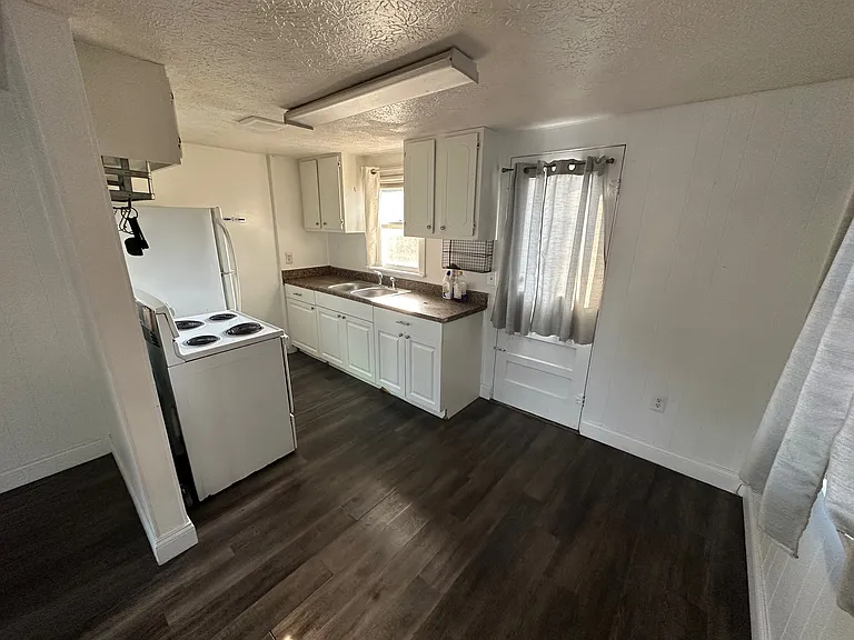 414 S Randolph Ave — Photo 4