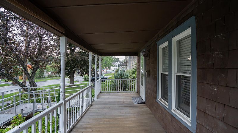 2nd image of 8 Lincoln Avenue