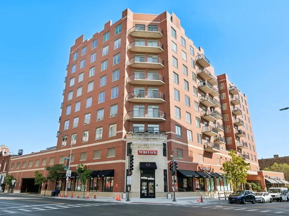 515 Main St APT 401, Evanston, IL 60202