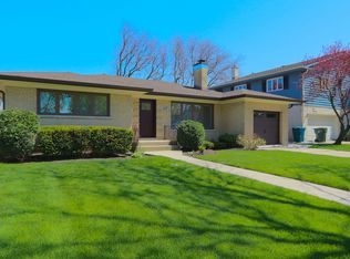 1427 S Washington Ave, Park Ridge, IL 60068