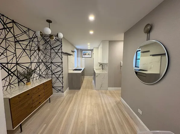 211 E 18th St APT 4H, New York, NY 10003