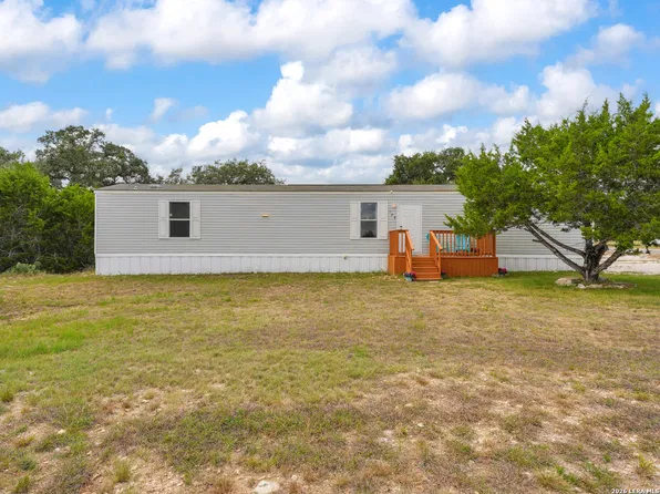 128 Private Road 1511, Bandera, TX 78003
