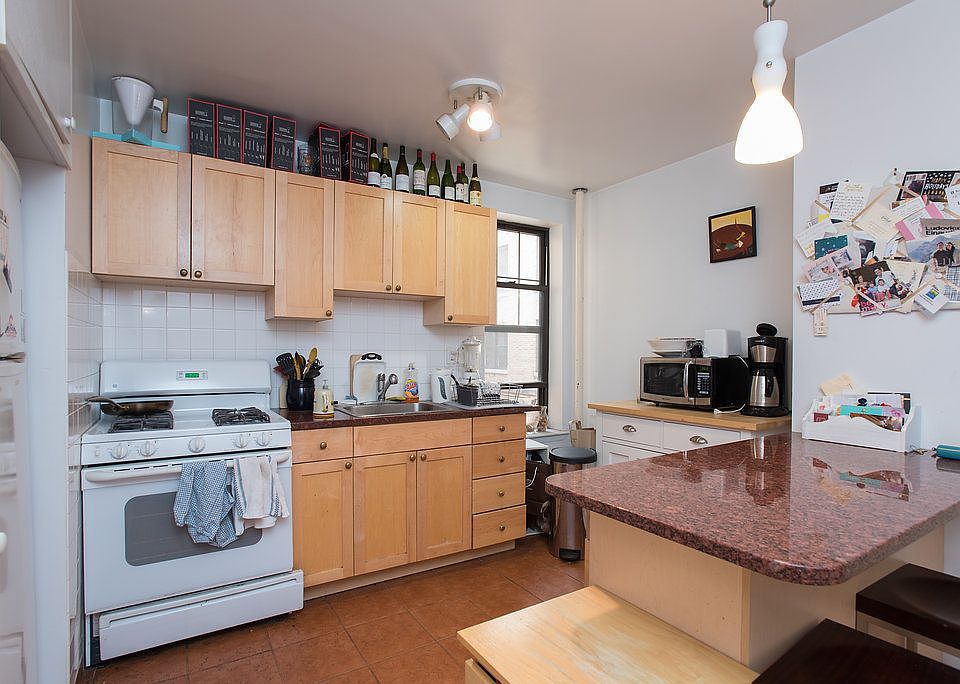 1st image of 309 W 19th St APT 21