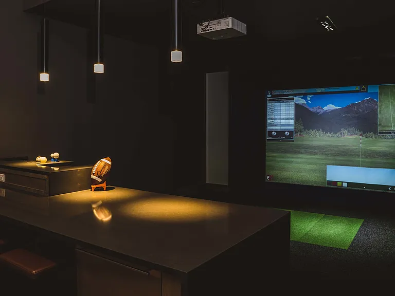 Golf simulator