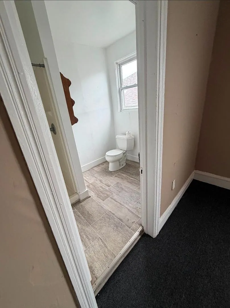 129 S Kingston Ave - Rm 8 — Photo 2