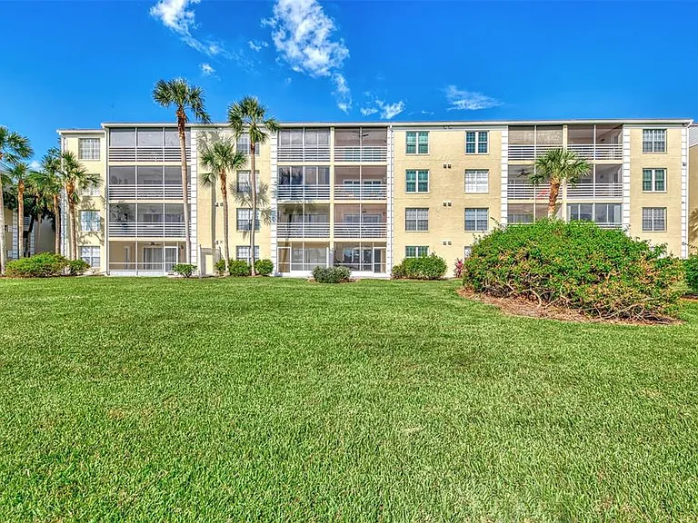 917 Wexford Blvd #917 — Photo 42