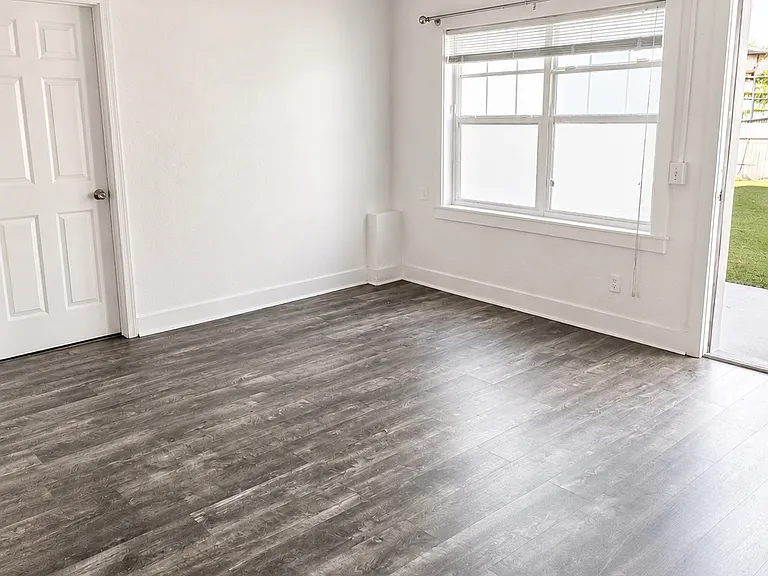 127-135 Almond St #3 — Photo 4