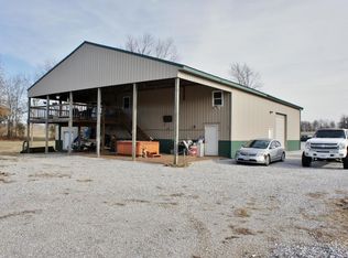 113 River Rd, Golconda, IL 62938