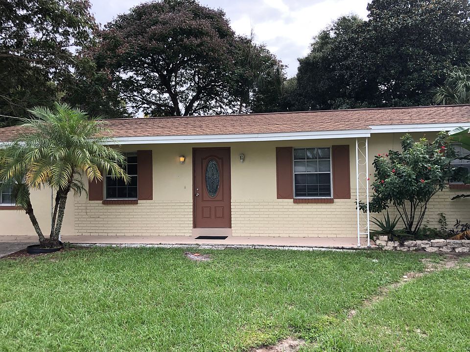 1st image of 7102 Kingsbury Cir