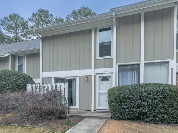 654 Powers Ferry North SE, Marietta, GA 30067