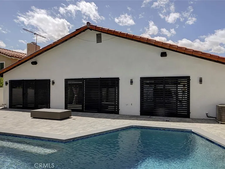 9450 Tampa Ave — Photo 63