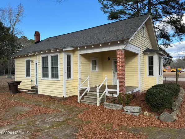 300 E Walnut Street, Tarboro, NC 27886