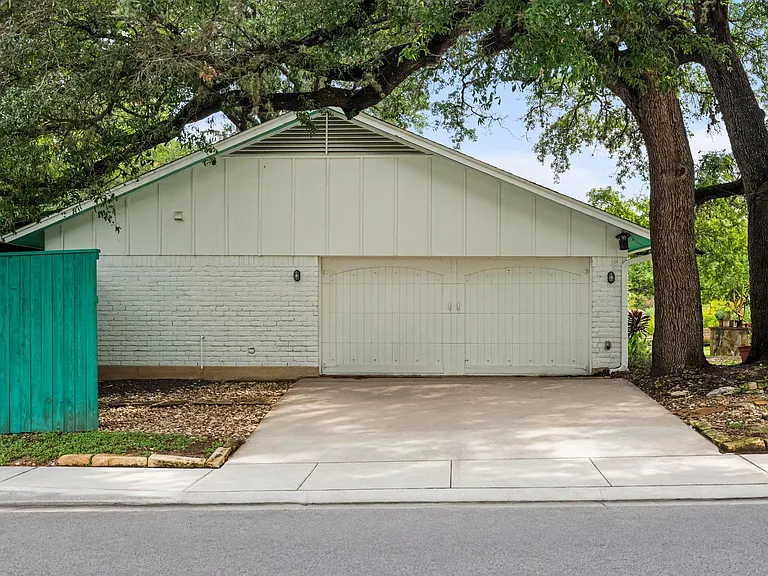 6604 Woodhue Dr — Photo 34