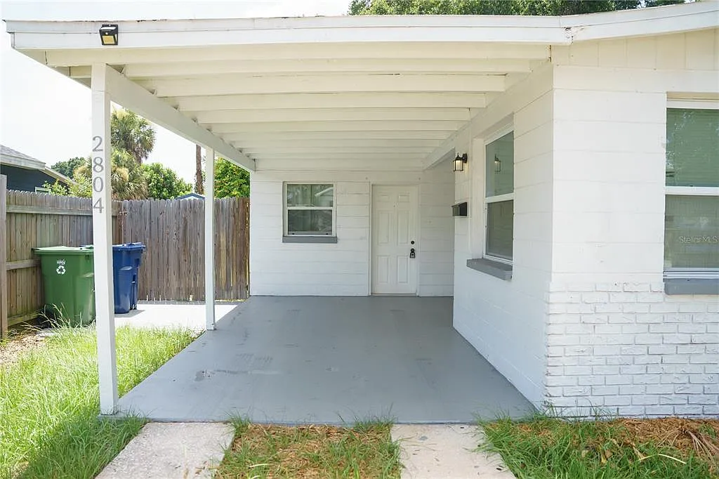 4 bed, 2.0 bath, 1349 sqft, $2,400 — Photo 3