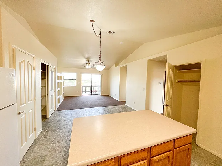 330 S Arnold Ter #B — Photo 7