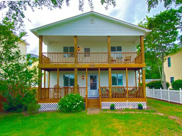 602 Ocean Blvd, Carolina Beach, NC 28428