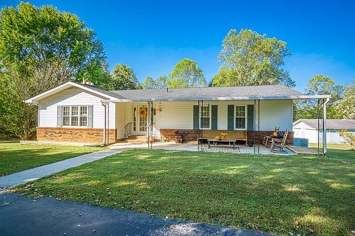 1st image of 219 Poplar Grove Ln