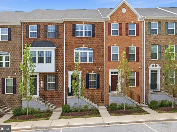 4915 Crest View Dr, Hyattsville, MD 20782