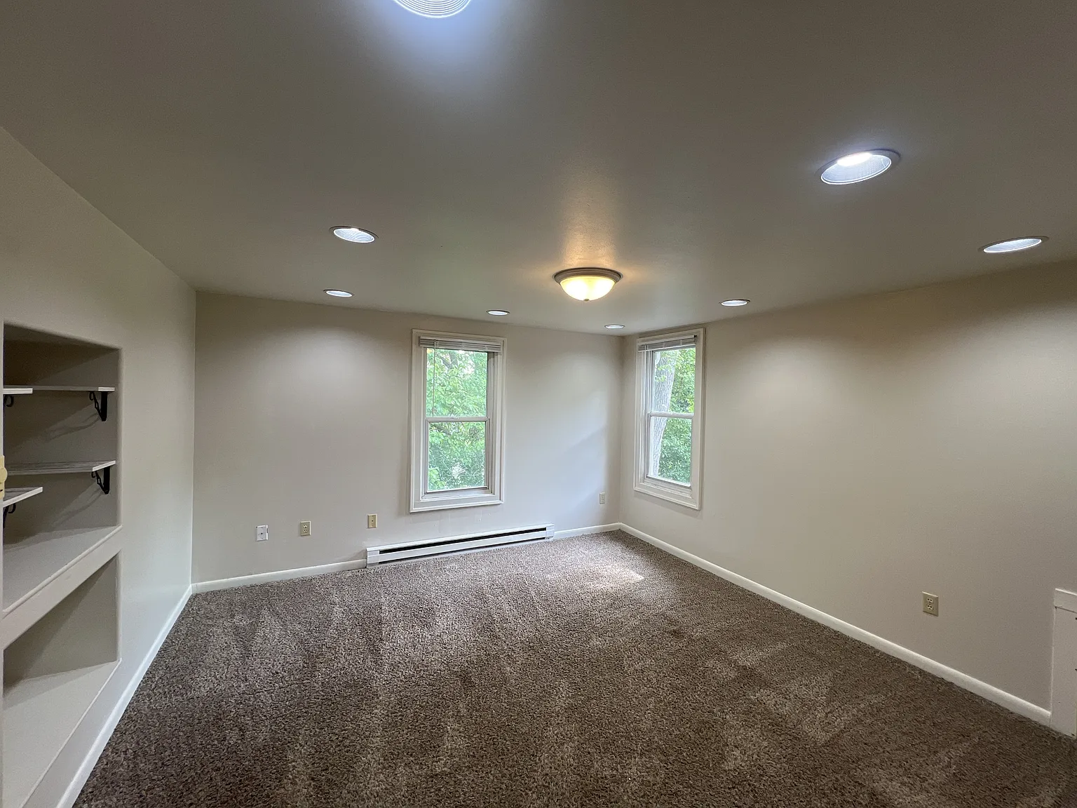 329 Prospect Ave - Upper — Photo 4