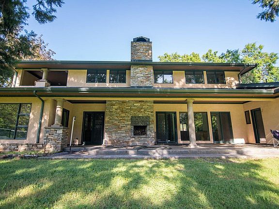 2nd image of 2440 Hugo Rd