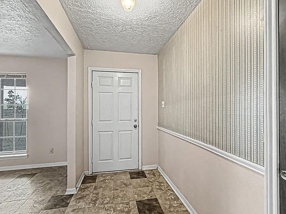 4th image of 1576 County Road 614