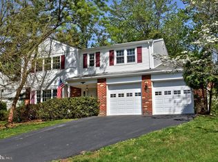 5 Heatherwood Hills Rd, Norristown, PA 19403