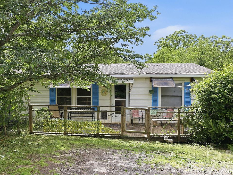 1st image of 131 Vinewood Cir