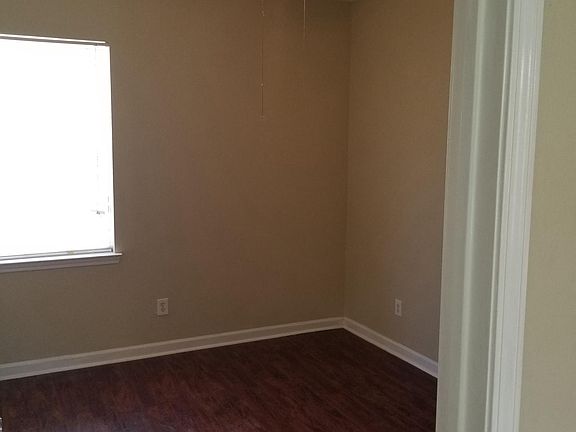 3rd image of 1110 Lizardi St