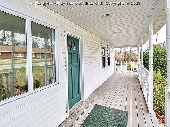 2nd image of 5202 Teays Valley Rd