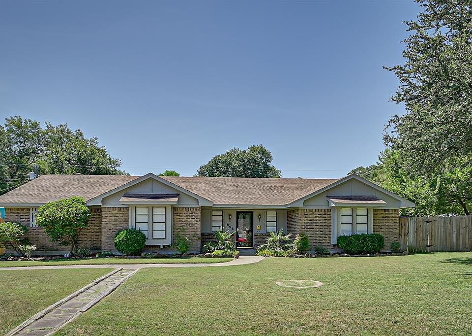 1st image of 606 Wilson Ct