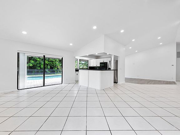 4th image of 9718 Lancaster Pl