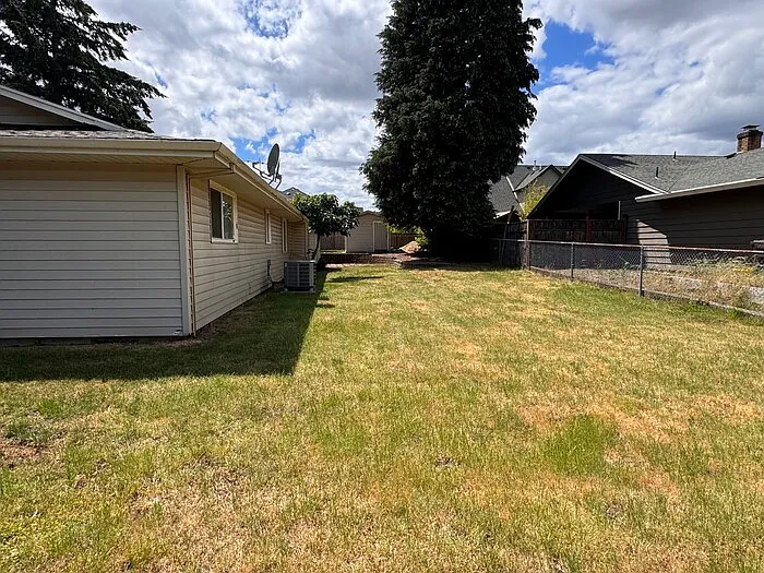 420 NW 10th Ave — Photo 12